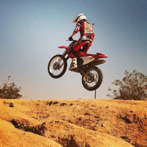 Meet Your Posher, Michelle - Picture 4 of 4